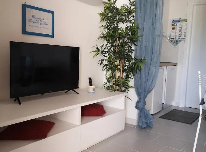 Casa Turquoise Blue بيت للعطل *